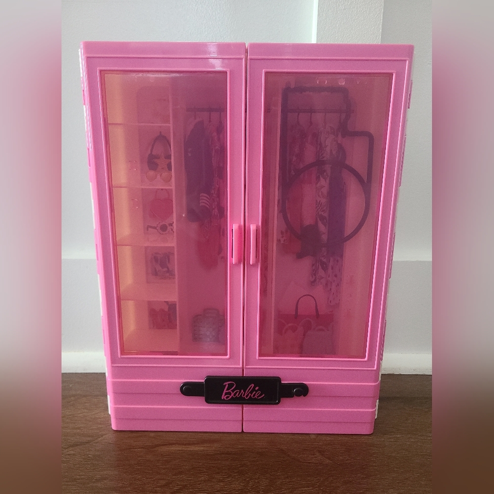 NEW Barbie Fashionistas Ultimate Closet, Pink with Fold-Out Rack Carrying Handle